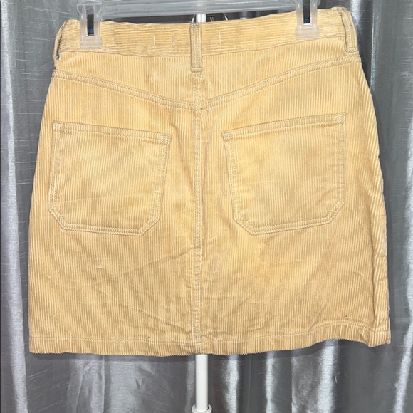 Hollister High Rise Beige Corduroy Mini Skirt - Picture 2 of 2